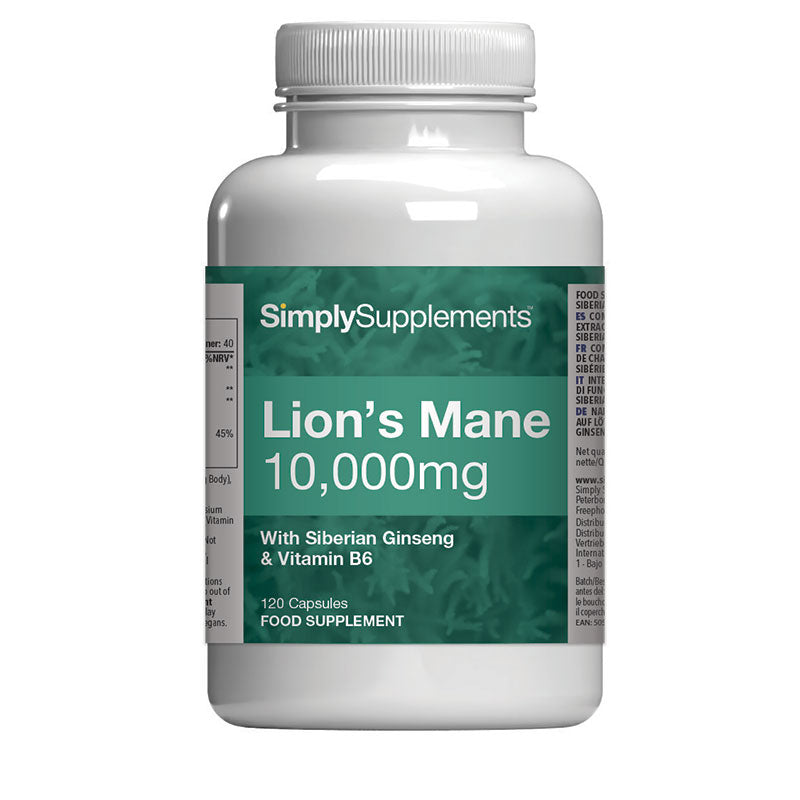 Flacone di integratore etichettato “Criniera di Leone 10000mg Simply Supplements” con etichetta verde su sfondo bianco.