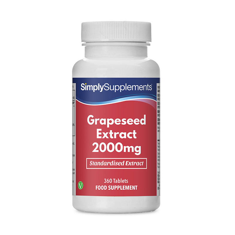Flacone di integratore etichettato “Estratto di Semi d'Uva 2000mg Simply Supplements” con etichetta rossa su sfondo bianco.