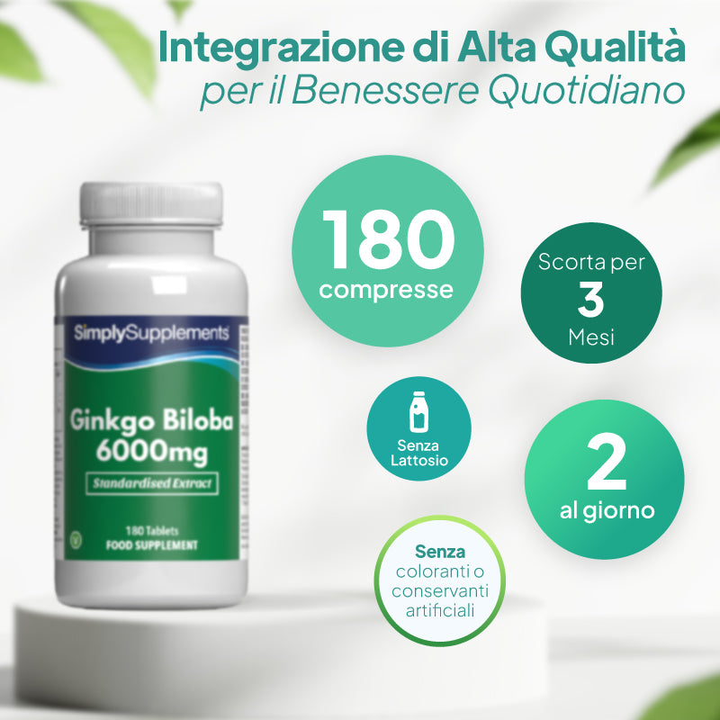 Un flacone dell'integratore alimentare SimplySupplements Ginkgo Biloba da 6000 mg, esposto su un piedistallo bianco con testo promozionale in francese e etichette circolari che evidenziano: 180 compresse, trattamento di 3 mesi, senza lattosio e senza conservanti artificiali.