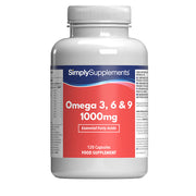Flacone di integratore etichettato “Omega 3, 6, 9 1000 mg Simply Supplements” con etichetta rossa su sfondo bianco.