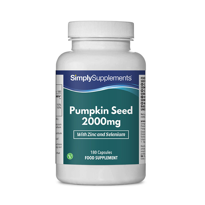 Flacone di integratore etichettato “Semi di Zucca 2000mg Simply Supplements” con etichetta verde su sfondo bianco.